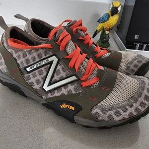 New Balance Minimus Women's Running Shoe Sz 8